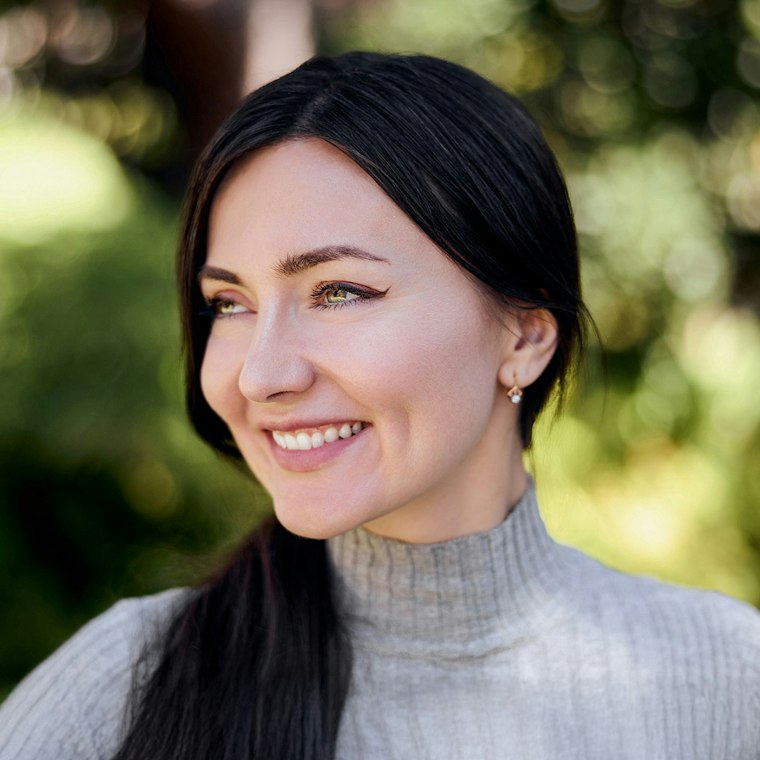 A Maloney-Shamie-Hura Vision Institute patient after lens replacement
